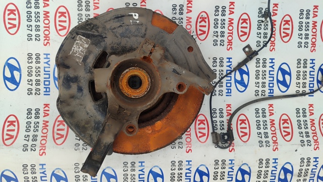 Кулак поворотний передній лівий 517153R010 HYUNDAI