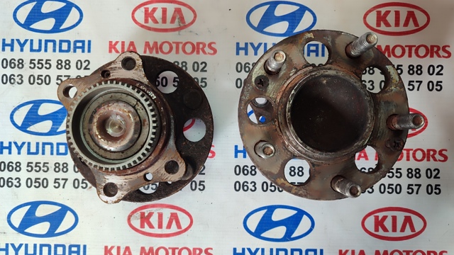 Маточини задніх коліс 527103X000 HYUNDAI