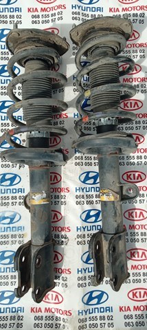 Амортизатор передньої підвіски, лівий 546502P500 HYUNDAI
