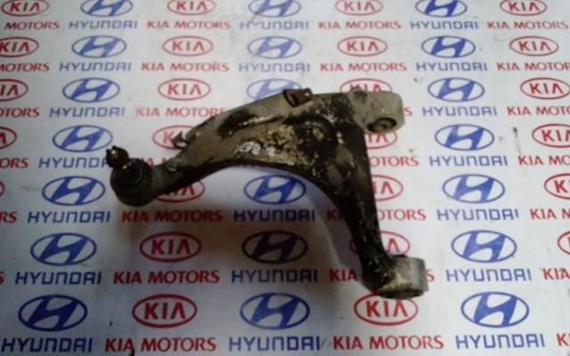 Балансир підвіски задній правий 552402B100 HYUNDAI