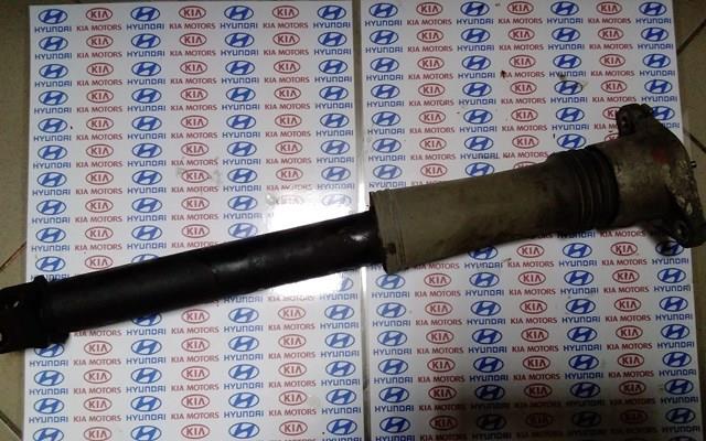 Подушка амортизатора заднього, правого 553303L010 HYUNDAI