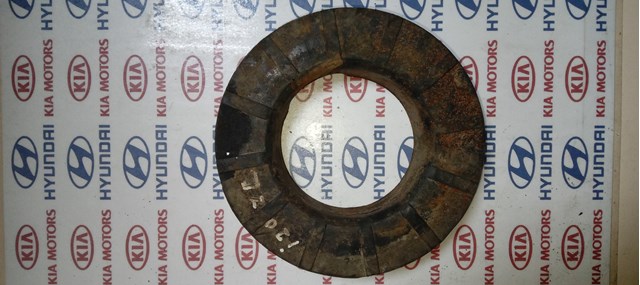 Проставка (гумове кільце) пружини задньої, нижня 553321J000 HYUNDAI