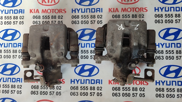 Задній гальмівний супорт лівий 58210A7300 HYUNDAI