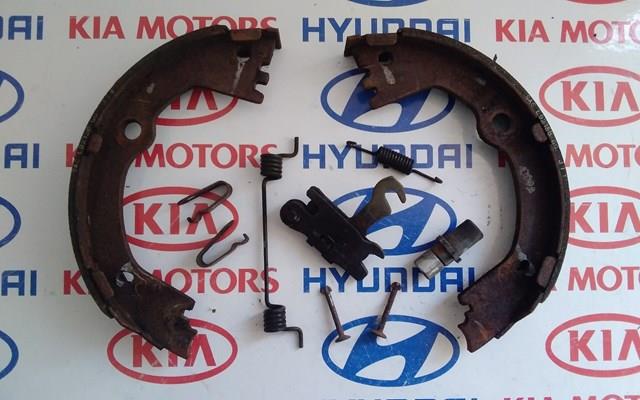 Гальмівні колодки гальма стоянки 583052WA00 HYUNDAI