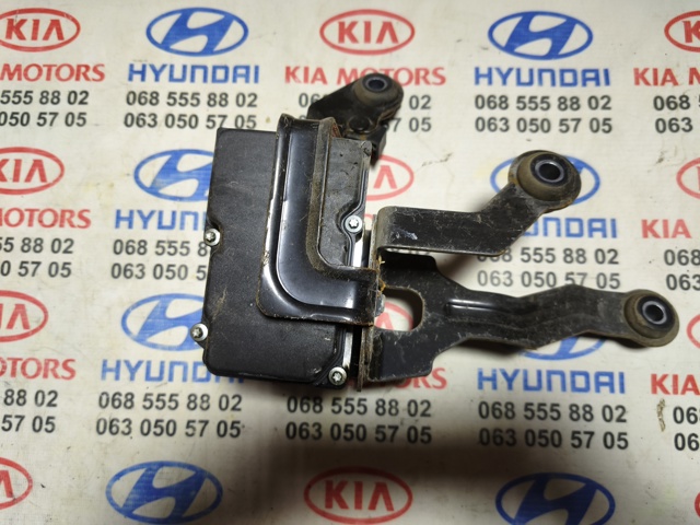 Блок керування АБС (ABS) 589101J000 HYUNDAI