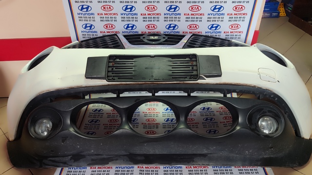 Решітка радіатора ліва 620751KA6A NISSAN