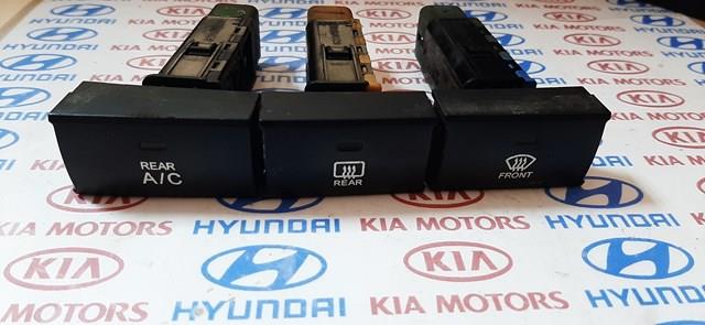 Кнопка включення обігріву сидіння 621W05010 HYUNDAI