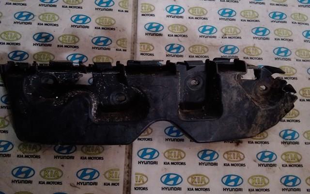 Кронштейн бампера переднього, зовнішній лівий 622230010R RENAULT