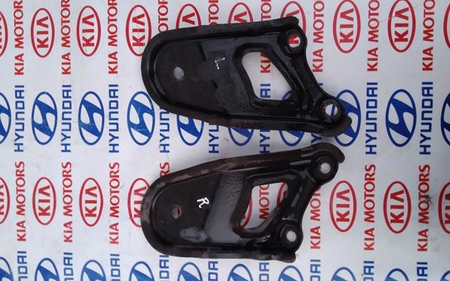 Кронштейн передньої балки 624872B100 HYUNDAI
