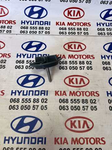 Кріплення запасного колеса 6285028510 HYUNDAI