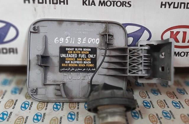 Люк б/бака 695113E000 HYUNDAI