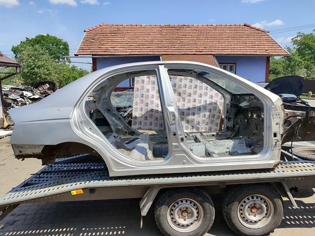 Стійка кузова передня, права 711202FA10 HYUNDAI