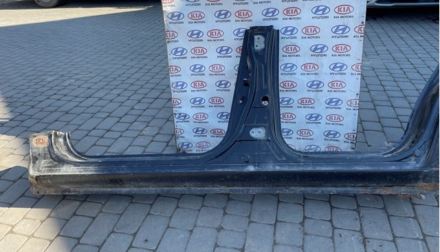 Поріг зовнішній правий 713222EB00 HYUNDAI