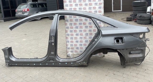 Крило заднє 715033QC00 HYUNDAI