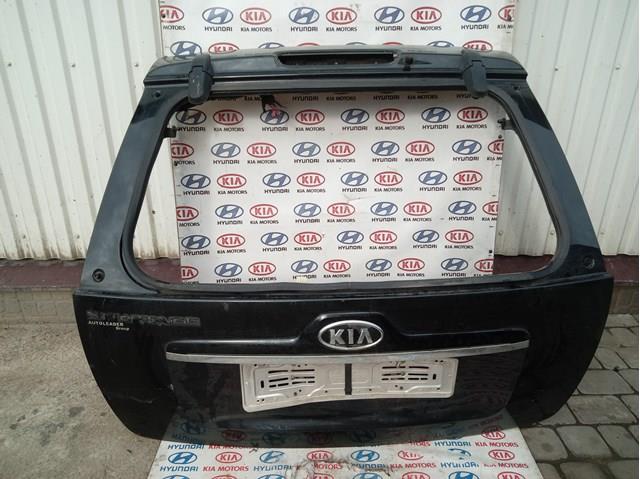 Двері багажника 737000Z000 HYUNDAI