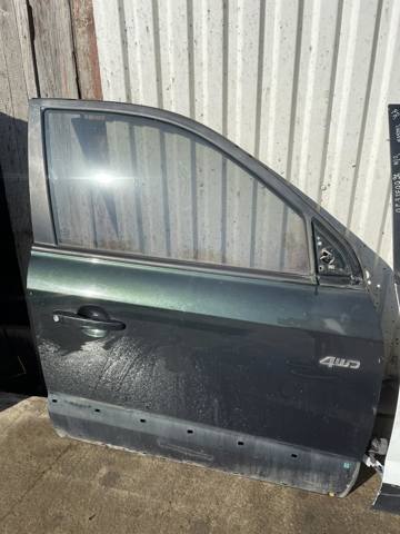 Пасажирські передні двері 760042E050 HYUNDAI