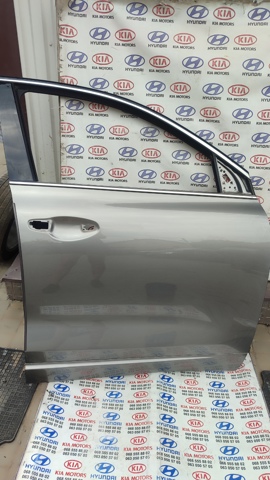 Пасажирські передні двері 76004C6000 HYUNDAI