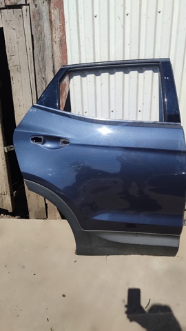 Двері пасажирські задні праві Hyundai Santa Fe 3