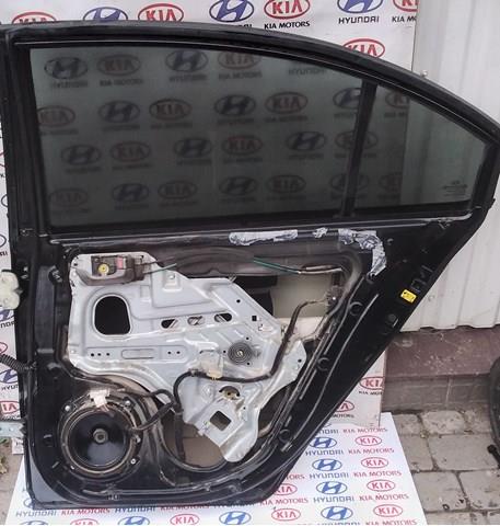 Дверний шарнір задній правий 794202G000 HYUNDAI
