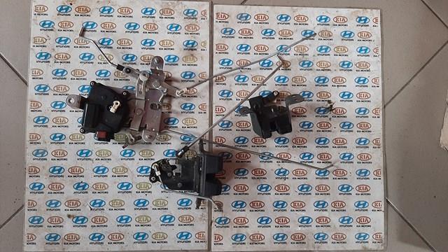 Замок кришки багажника 812302E010 HYUNDAI