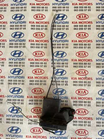 Замок двері правої передньої 813211F010 HYUNDAI