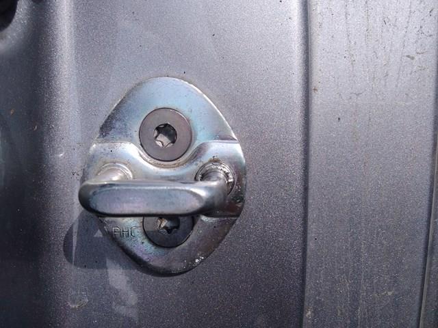 Петля-зачіп (відповідна частина) замка двері задньої 813501H000 HYUNDAI