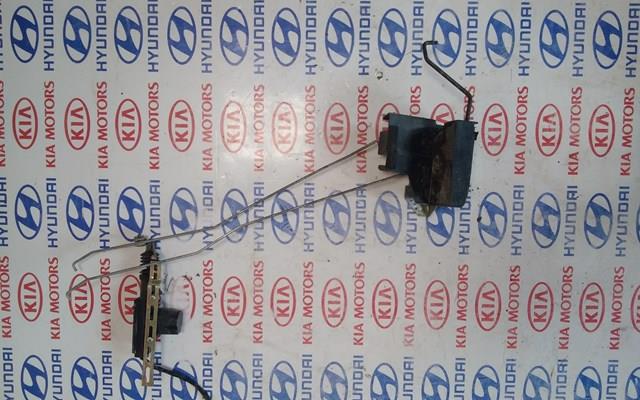 Замок задніх дверей, лівих 814101E000 HYUNDAI