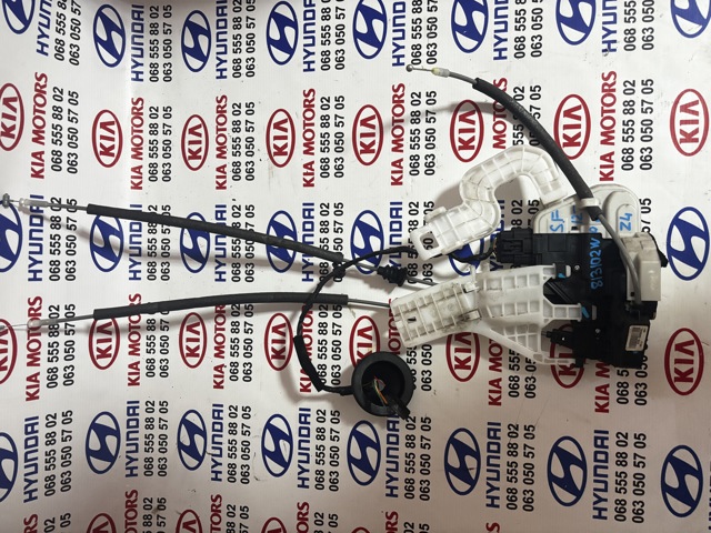 Замок задньої двері, лівої 814102W030 HYUNDAI
