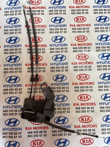 Замок задніх дверей, лівих 814103S000 HYUNDAI