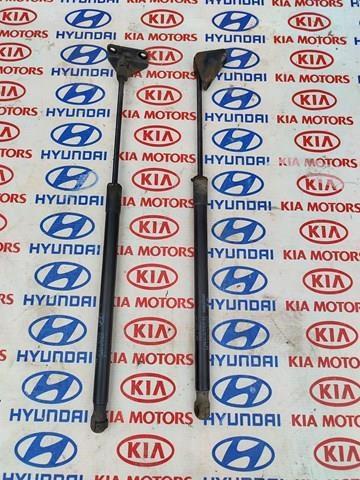 Амортизатор кришки багажника / двері 3/5-ї задньої 817714Z000 HYUNDAI