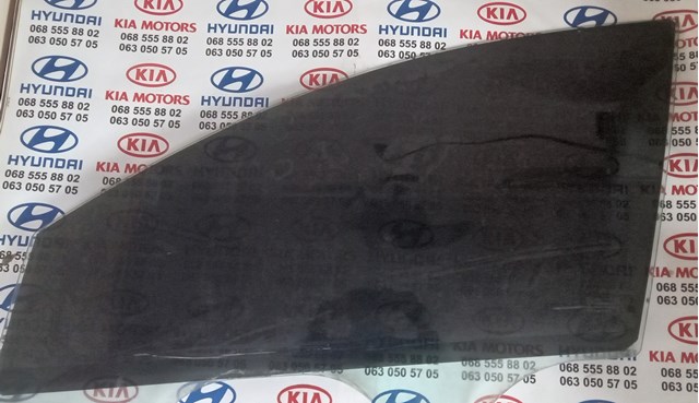 Скло передніх дверей, лівою 824112L210 HYUNDAI