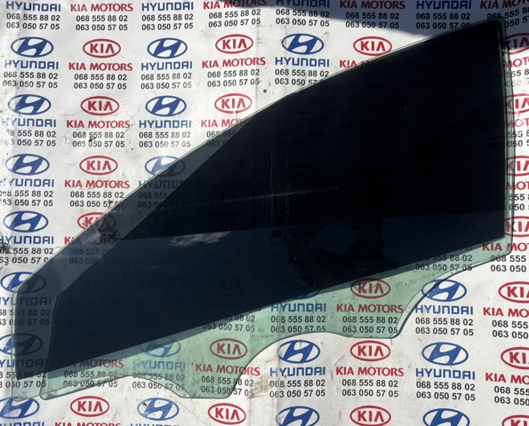 Скло передніх дверей, лівою 824113S010 HYUNDAI