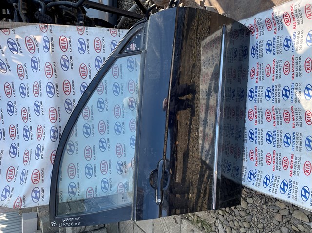 Скло пасажирських дверей 824202F211 HYUNDAI