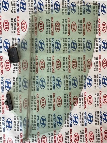 Скло передньої правої двері 82420C5010 HYUNDAI