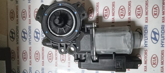 Двигун склопідіймача двері передньої, правої 824601H010 HYUNDAI