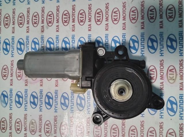 Мотор склопідйомника дверей передніх, правих 824603S001 HYUNDAI