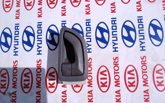 Дверна ручка внутрішня ліва передня/задня 826102E000LM HYUNDAI