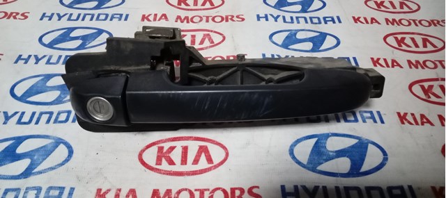 Дверна ручка права пасажирська 826511H000 HYUNDAI