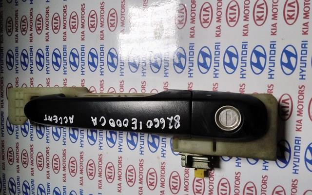 Тримач зовнішньої ручки дверей, передньої правої 826651E000 HYUNDAI