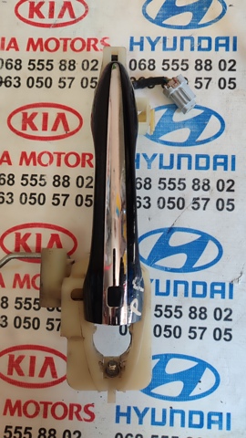 Тримач зовнішньої ручки дверей, передньої правої 826652T000 HYUNDAI