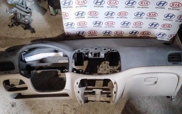 Облицювання щитка приладів "торпедо" 848301E000 HYUNDAI