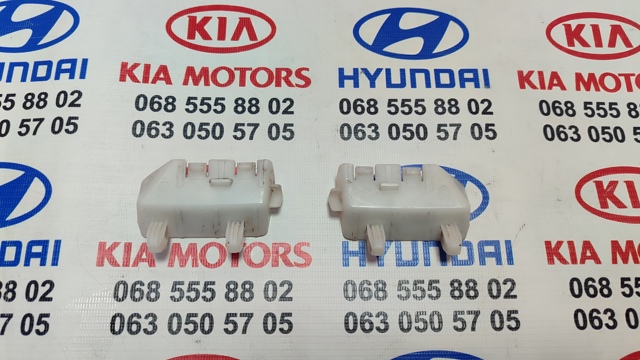 Кронштейн бампера заднього, правий 85226JD00A NISSAN