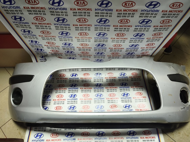 Буфер (бампер) передній 865120X000 HYUNDAI