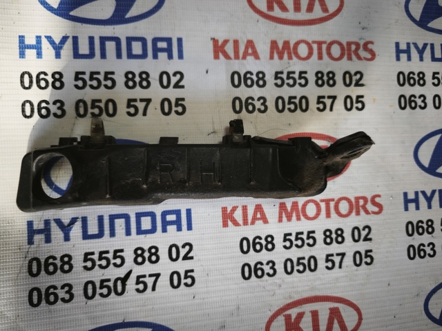 Кронштейн бампера переднього, зовнішній правий 86514A6000 HYUNDAI
