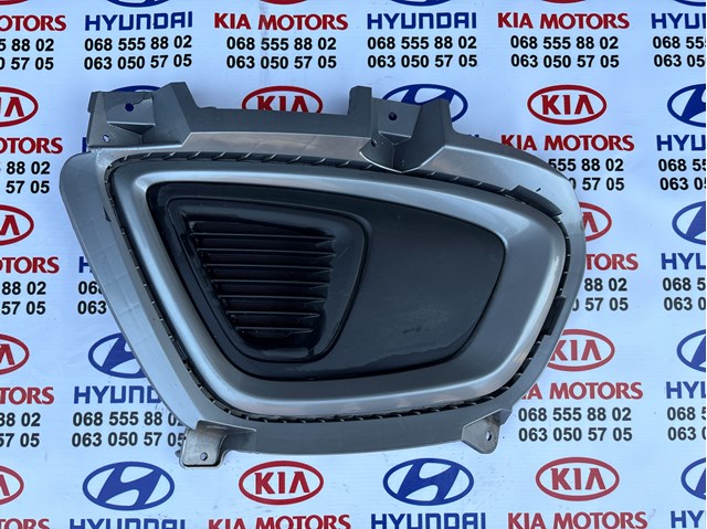 Решітка переднього бампера, права 86526C6000 HYUNDAI