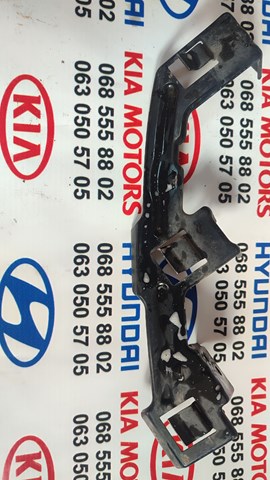 Кронштейн кріплення бампера переднього правий 865562P000 HYUNDAI