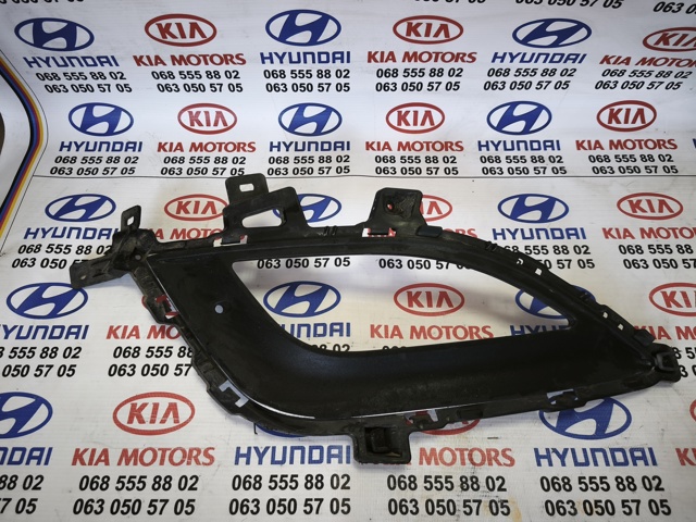 Ободок/окантовка фари противотуманной, правий 86564A6000 HYUNDAI