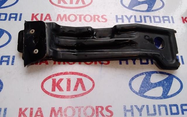 Кріплення бампера 865734Z000 HYUNDAI