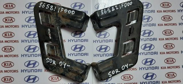 Кронштейн підсилювача переднього бампера 865811F000 HYUNDAI