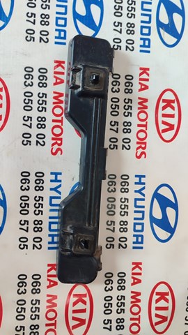 Кронштейн бампера заднього, правий 866141D000 HYUNDAI